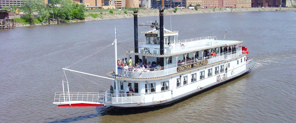 Monday Madness Cruise on the Mississippi River